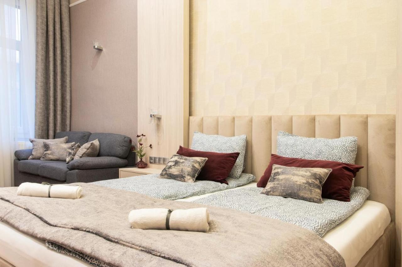 Central Relax Boutique Suites Будапеща Екстериор снимка