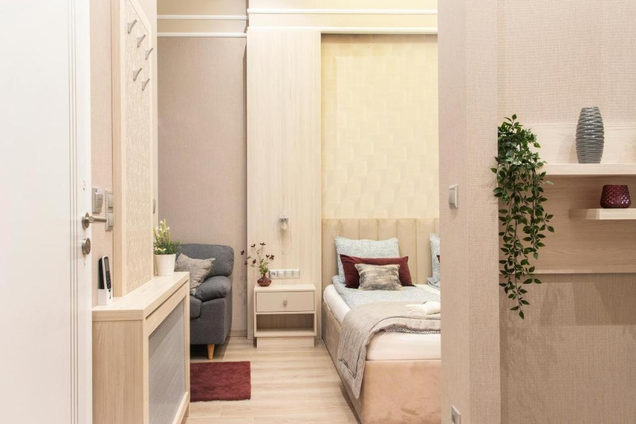 Central Relax Boutique Suites Будапеща Екстериор снимка