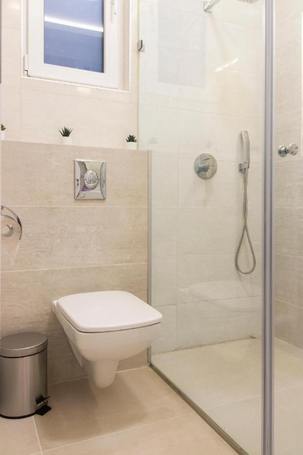 Central Relax Boutique Suites Будапеща Екстериор снимка